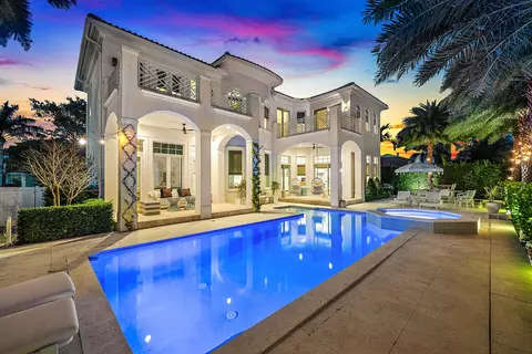 19 Harbour N, Ocean Ridge, FL 33435