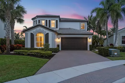 9724 Phipps Ln, Wellington, FL 33414