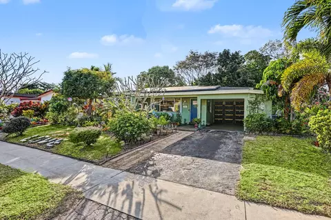 2400 Desoto Dr, Miramar, FL 33023