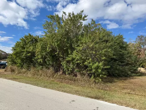 163 NE Twylite Ter, Port St Lucie, FL 34983