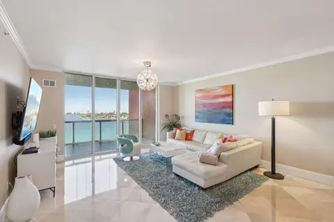 2650 Lake Shore Dr #1404, Riviera Beach, FL 33404
