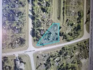 941 Capetown Ave, Lehigh Acres, FL 33974