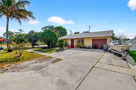 4875 Poseidon Pl, Lake Worth, FL 33463
