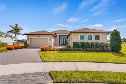 9229 SW Arco Way, Port Saint Lucie, FL 34987