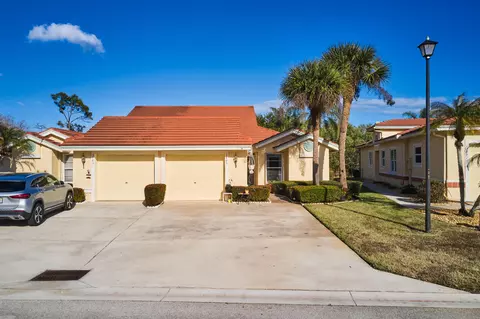 3865 SW Inwood Pines Ln, Palm City, FL 34990