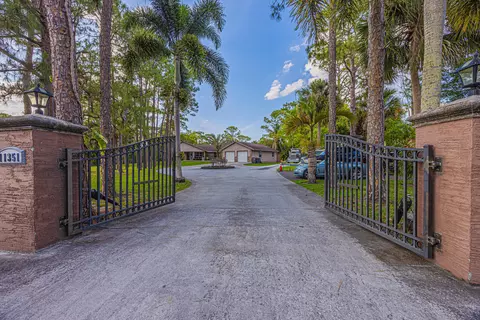 11351 Mellow Ct, Royal Palm Beach, FL 33411