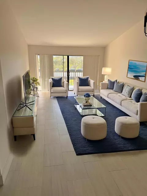 5021 Oak Hill Ln #123, Delray Beach, FL 33484