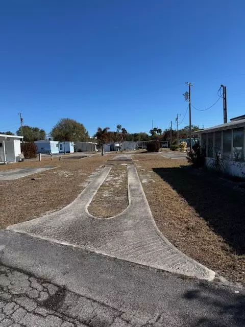 2023 St Lucie Blvd, Fort Pierce, FL 34946