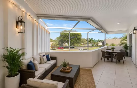 7 Greenway Vlg N #202, Royal Palm Beach, FL 33411