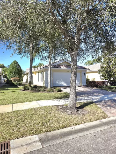 10399 SW Stratton Dr, Port Saint Lucie, FL 34987