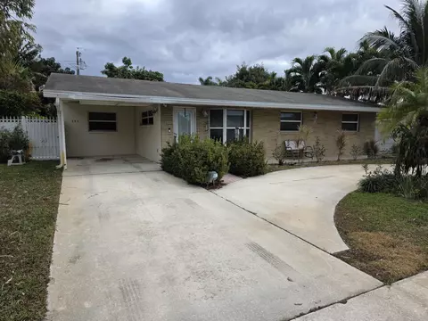 444 Santa Anna Dr, Palm Springs, FL 33461