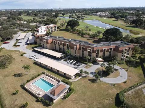 5390 Woodland Lakes Dr #201, Palm Beach Gardens, FL 33418