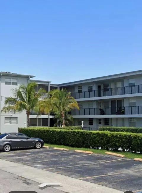 1100 NE 1st Ct #305, Hallandale Beach, FL 33009