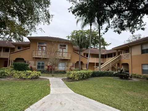 4879 Via Palm Lk UNIT 608, West Palm Beach, FL 33417