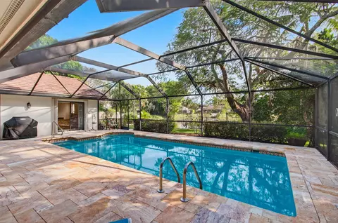 2036 Amesbury Cir, Wellington, FL 33414