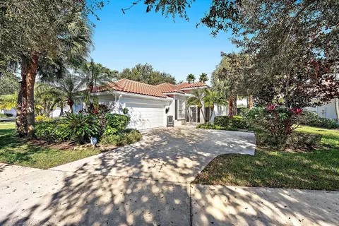 4789 Valencia Dr, Delray Beach, FL 33445