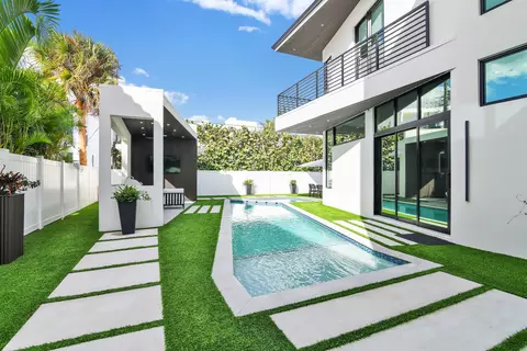355 E Boca Raton Rd, Boca Raton, FL 33432