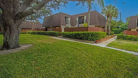 1608 16th Ct, Jupiter, FL 33477