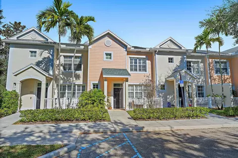 105 Santiago Dr #102, Jupiter, FL 33458