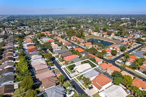 10217 Brookville, Boca Raton, FL 33428