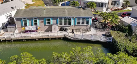5367 Montego Cir, Hutchinson Island, FL 34949
