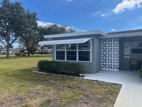 910 S South Dr #A, Delray Beach, FL 33445