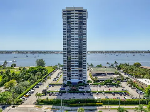 5600 N Flagler Dr #2703, West Palm Beach, FL 33407