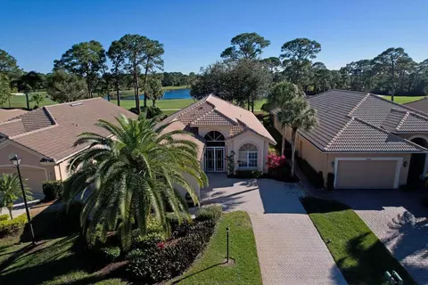 9313 Avenel Ln, Port Saint Lucie, FL 34986