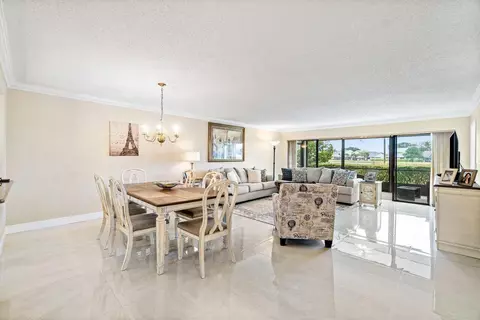 5771 Fairway Park Ct #103, Boynton Beach, FL 33437