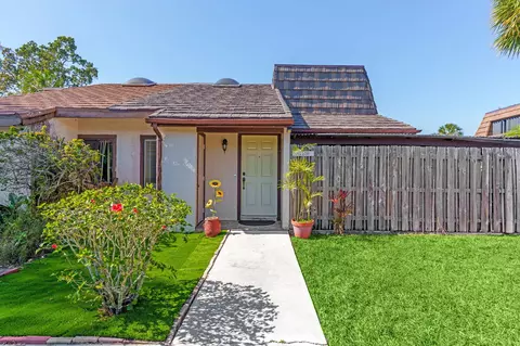 4236 Palm Bay Cir #B, West Palm Beach, FL 33406