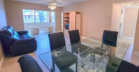 3140 Holiday Springs Blvd #9-101, Margate, FL 33063