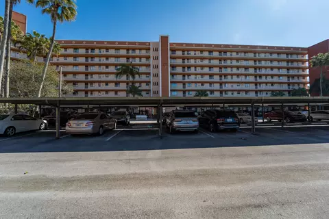 7360 S Oriole Blvd #706, Delray Beach, FL 33446