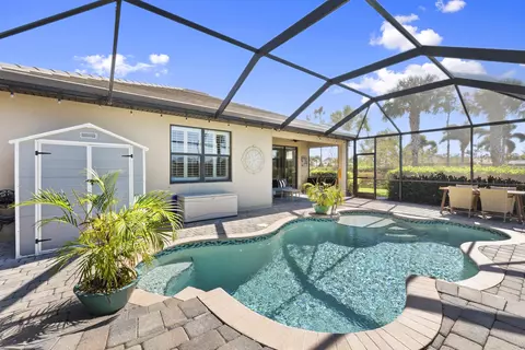 255 SE Courances Dr, Port Saint Lucie, FL 34984