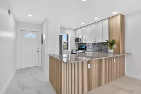 9880 Marina Blvd #1536, Boca Raton, FL 33428
