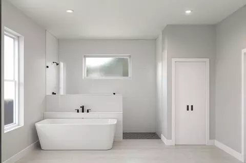 Bath - 511 SW Timber Trl, Stuart, FL 34997 photo 2 of 3