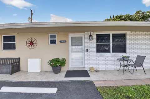 2824 Crown Ct, Delray Beach, FL 33445