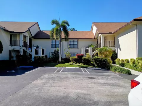 3451 Jog Park Dr, Greenacres, FL 33467