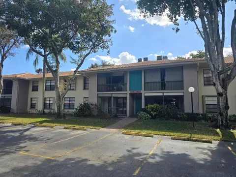 9960 Pineapple Tree Dr #208, Boynton Beach, FL 33436