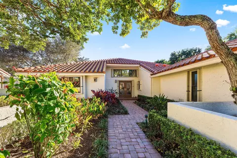 39 Hampshire Ln, Boynton Beach, FL 33436