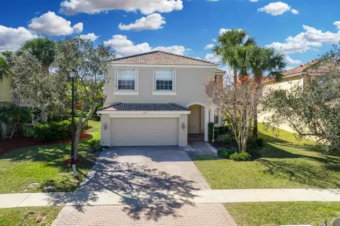 2705 Pienza Cir, Royal Palm Beach, FL 33411