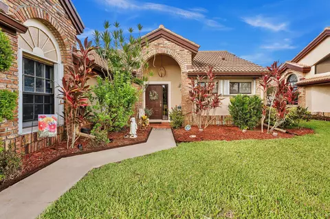 8099 Cassia Dr, Boynton Beach, FL 33472