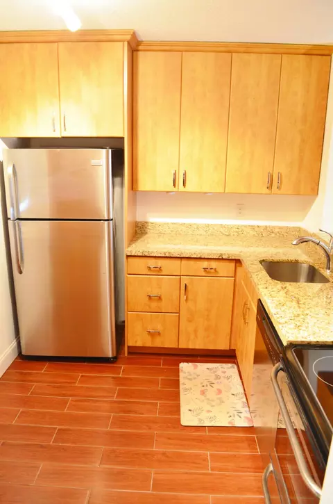 5370 Las Verdes Cir #221, Delray Beach, FL 33484