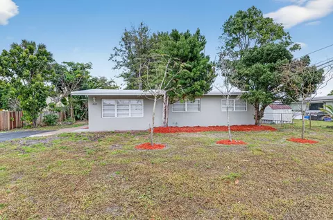 3025 SW 10th St, Fort Lauderdale, FL 33312