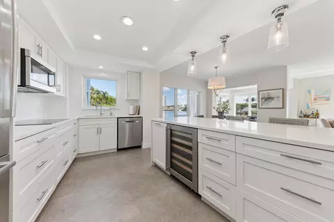 555 SE 6th Ave #1F, Delray Beach, FL 33483