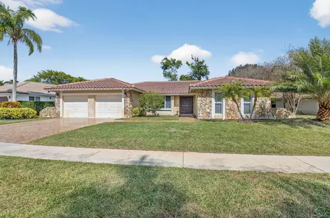 10185 Harbourtown Ct, Boca Raton, FL 33498