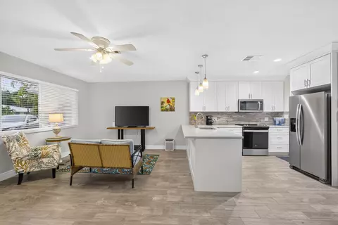 Kitchen - 2248 NE 37th St, Lighthouse Point, FL 33064 photo 1 of 8
