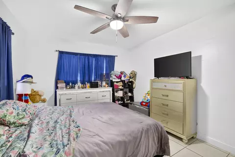 Bedroom - 2248 NE 37th St, Lighthouse Point, FL 33064 photo 9 of 9