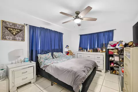 Bedroom - 2248 NE 37th St, Lighthouse Point, FL 33064 photo 8 of 9