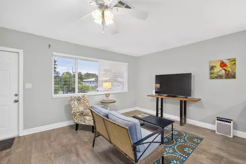 Living - 2248 NE 37th St, Lighthouse Point, FL 33064 photo 2 of 4