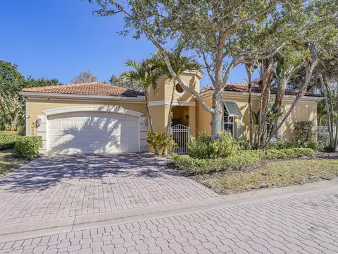 9630 E Maiden Ct, Vero Beach, FL 32963